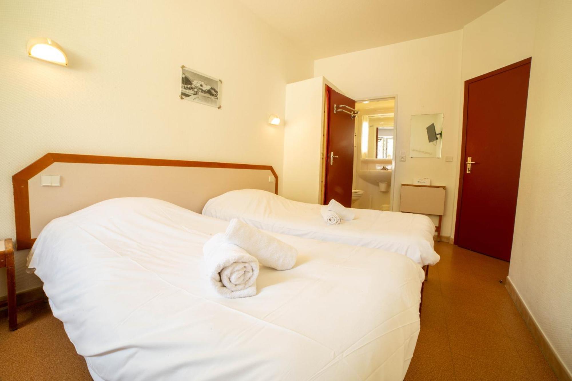 Le Rabuons Otel Saint-Étienne-de-Tinée Dış mekan fotoğraf