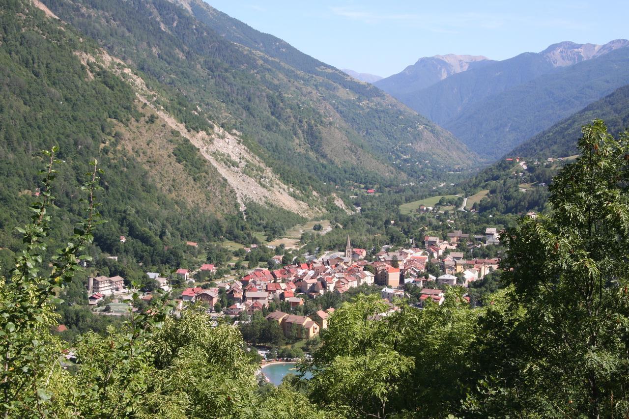 Le Rabuons Otel Saint-Étienne-de-Tinée Dış mekan fotoğraf